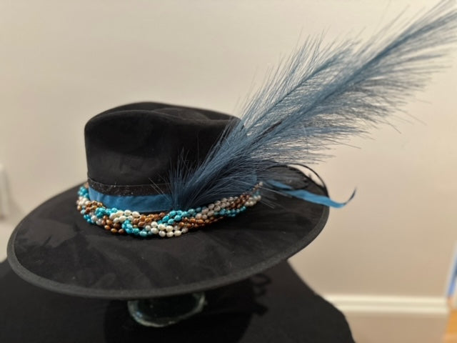 Beaded Bradi ........................28