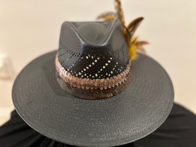 Tiger Lou    ...................35