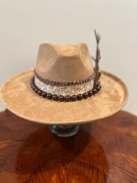 Cappucino with brown pearls....... 69