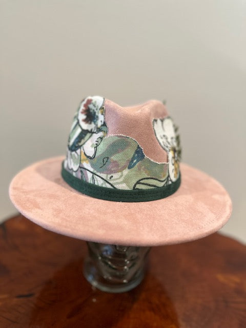 Pink Wanda.........#101 Fedora