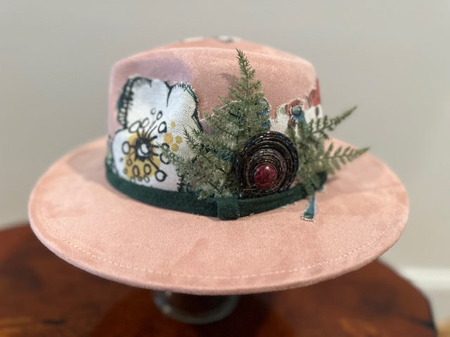 Pink Wanda.........#101 Fedora