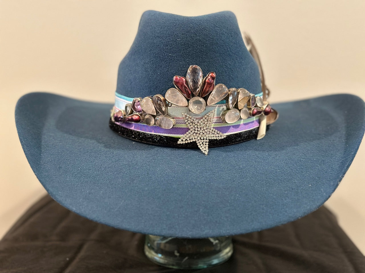 Star Shine Royal    ....................18